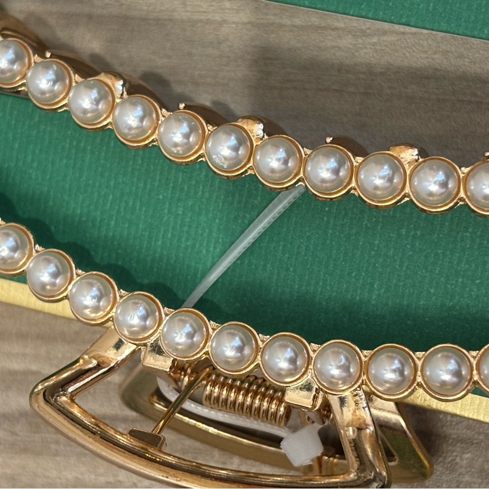 NWT Sunday State Pearl and Crystal Hair Claw Clips - Picture 5 of 5